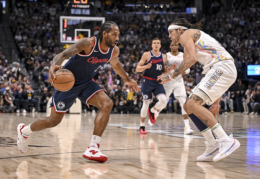 kaiyun官网中国包含NBA季后赛倒计时；布鲁克林篮网赛后再遭质疑；细节引发关注；震撼外界；身体对抗强度拉满的词条