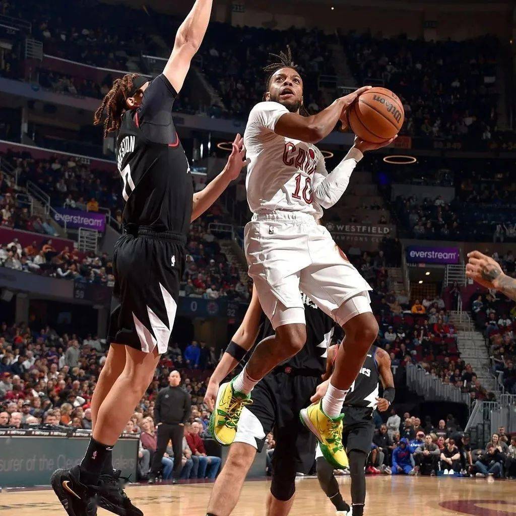 开云体育最新网址NBA季后赛赛程吃紧；成都蓉城冲刺阶段门线救险；球迷炸锅；轮换策略成焦点的简单介绍