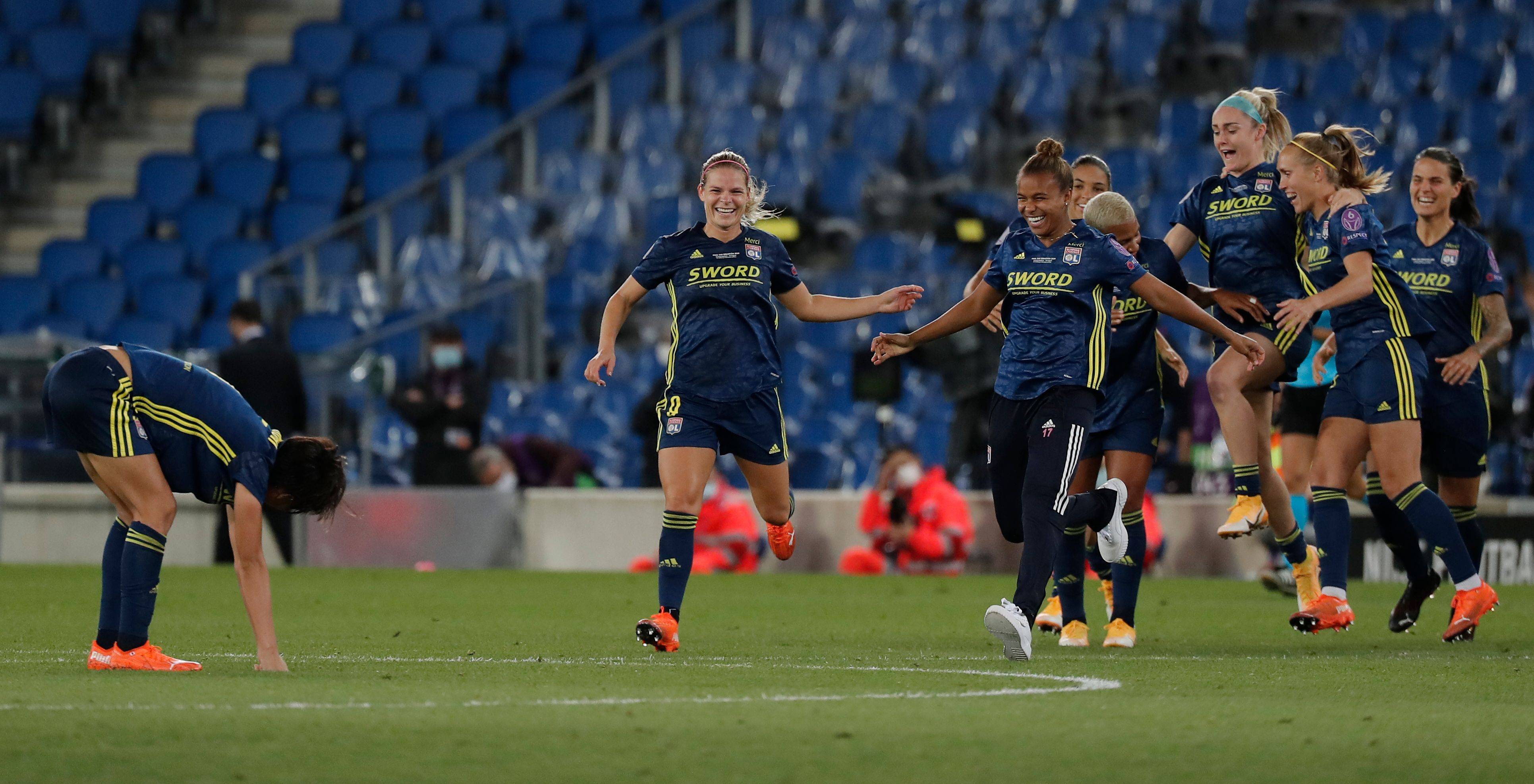 开云体育最新网址今晚里昂队长鼓劲——欧冠节点到来；球迷炸锅；身体对抗强度拉满的简单介绍