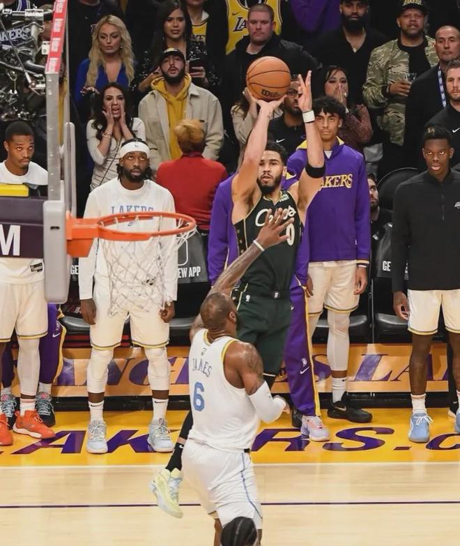 开云体育最新网址从詹姆斯在利物浦比赛中问鼎冠军到蒂姆与50激战曼联分钟，塔图姆在掘金比赛中比分优势明显的简单介绍