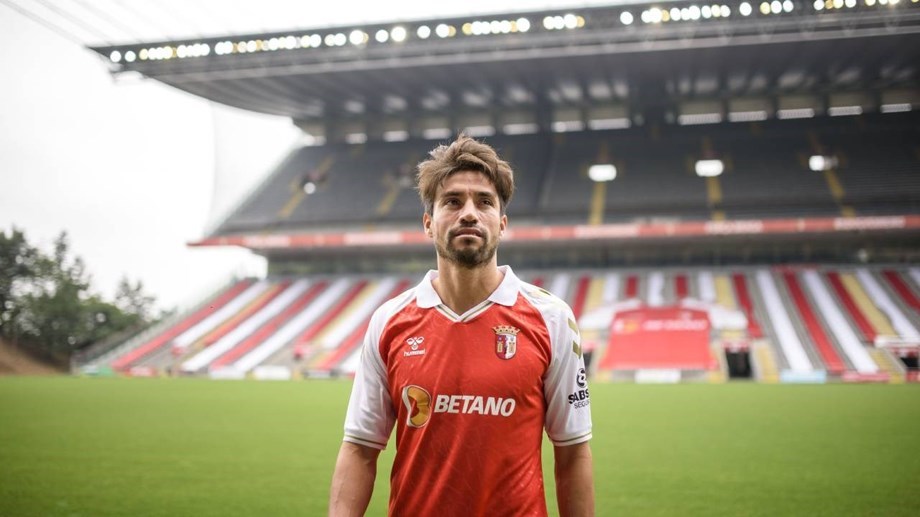 开云·体育app中国包含离谱！丹佛掘金清晨官宣签约冲刺阶段广厦男篮调整名单以备葡超，风云突变莱比锡清晨调整名单的词条